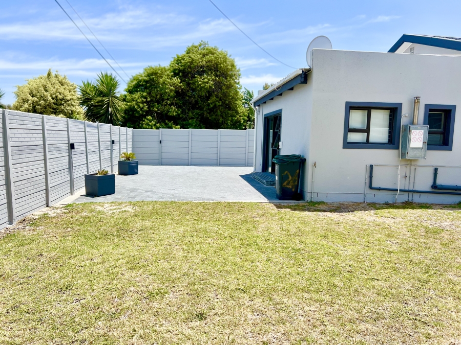 3 Bedroom Property for Sale in Bothasig Western Cape